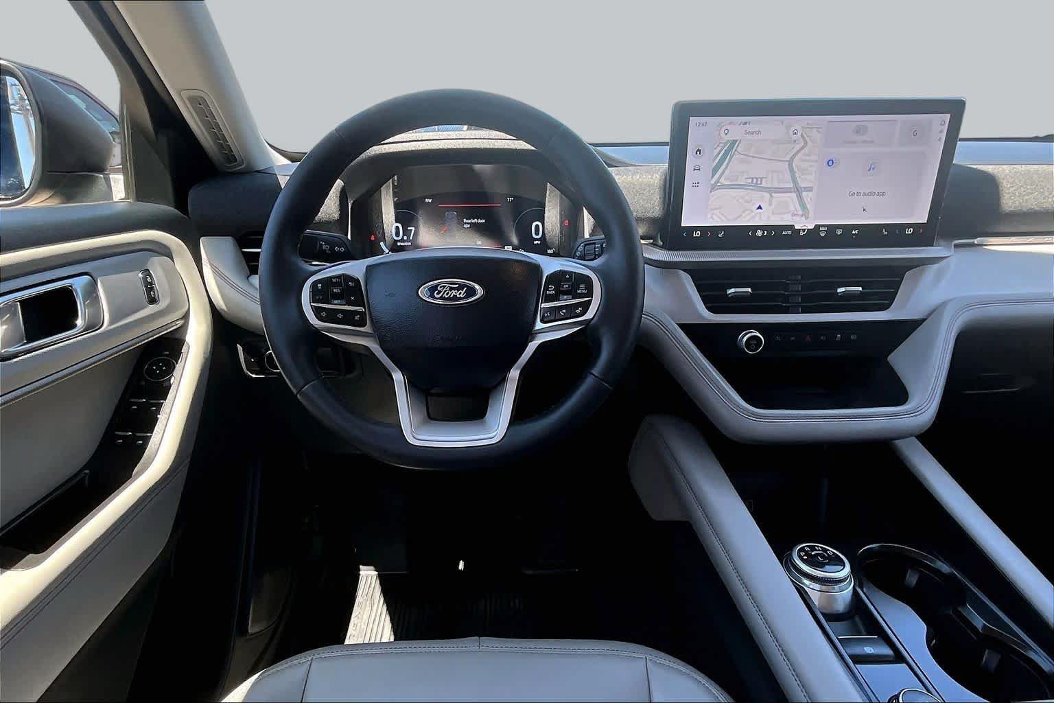 Certified 2026 Ford Explorer Active w/ Active Comfort Package RWD image 6