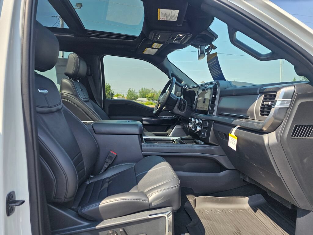 Certified 2025 Ford F450 Platinum w/ Camper Package AWD/4WD image 11