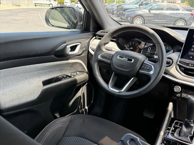 Used 2023 Jeep Compass Sport AWD/4WD image 12