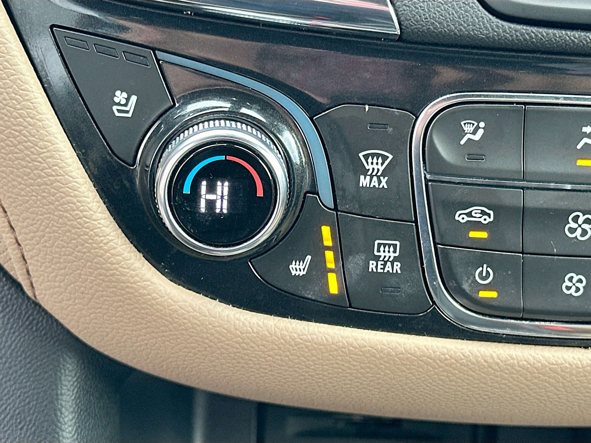 Used 2022 Chevrolet Equinox Premier image 20