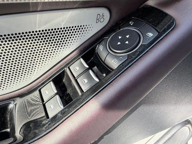 Certified 2025 Ford Explorer Platinum w/ LUX Leather Package image 23