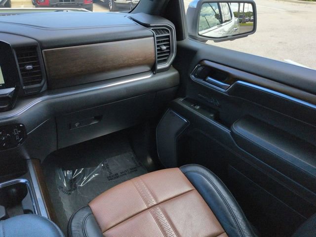 Used 2024 Chevrolet Silverado 1500 High Country w/ Technology Package image 17