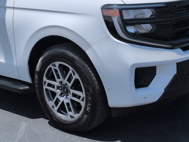 Certified 2025 Ford Expedition Max Active RWD image 9