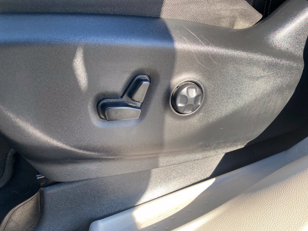 Used 2022 Chrysler Pacifica Touring-L FWD image 15