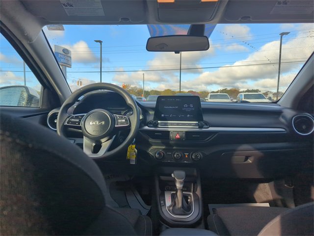 Used 2023 Kia Forte LXS image 25