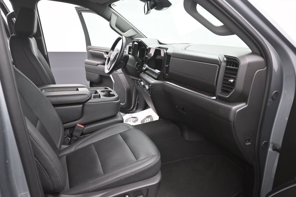 Used 2025 GMC Sierra 1500 SLT AWD/4WD image 26