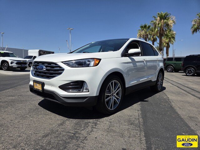 Certified 2023 Ford Edge Titanium w/ Class II Trailer Tow Package AWD/4WD image 3