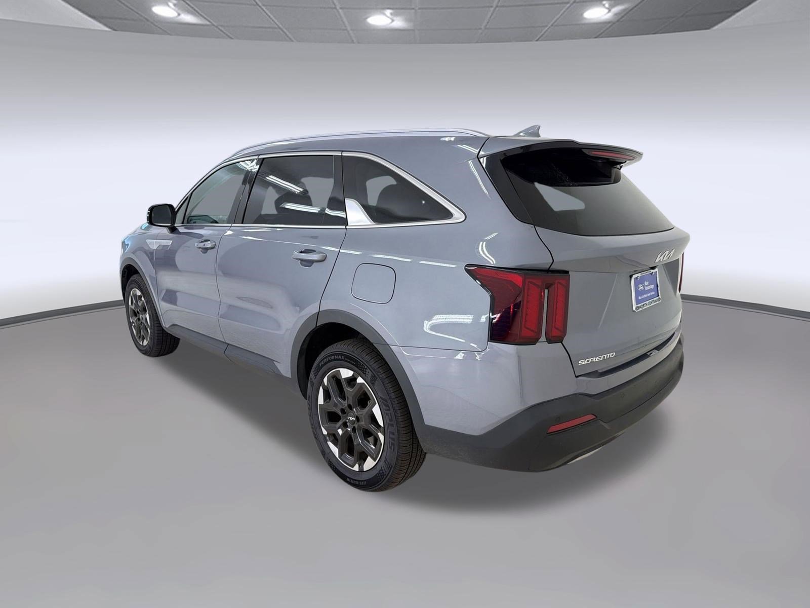 Used 2024 Kia Sorento S AWD/4WD image 3
