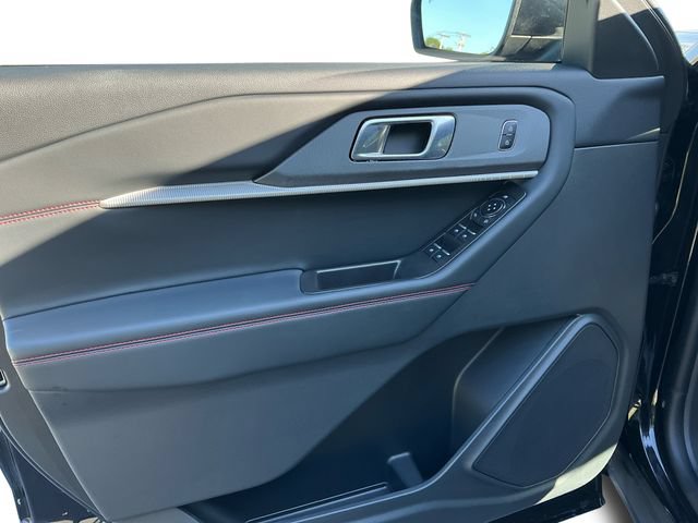 Certified 2025 Ford Explorer ST-Line AWD/4WD image 11