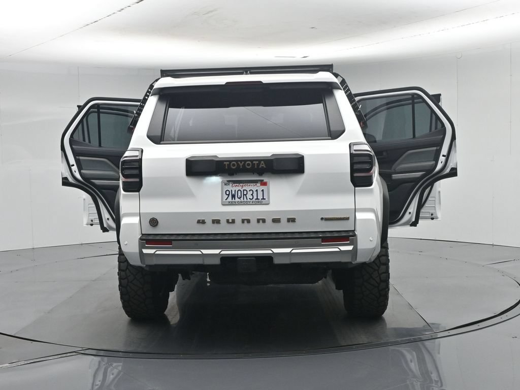 Used 2025 Toyota 4Runner Trailhunter AWD/4WD image 39