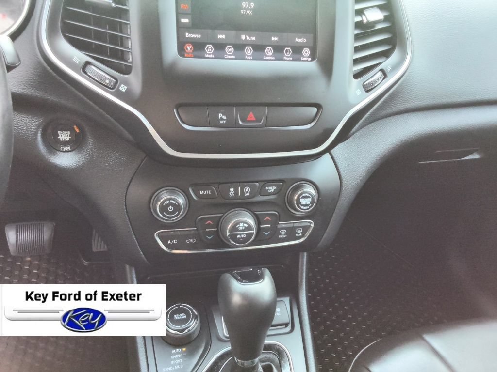 Used 2020 Jeep Cherokee Latitude Plus AWD/4WD image 33