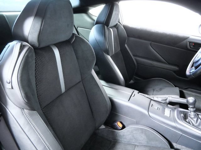 Used 2024 Toyota GR86 Premium RWD image 11