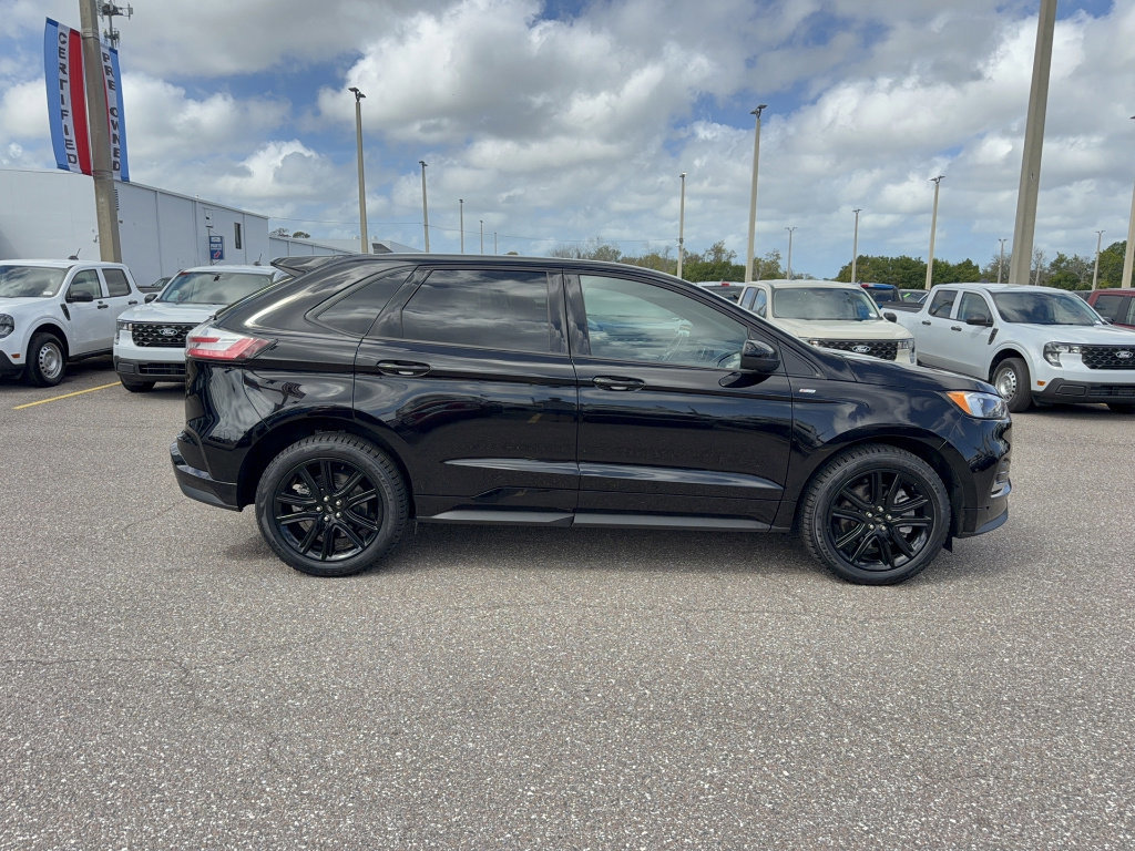 Certified 2024 Ford Edge ST-Line image 2
