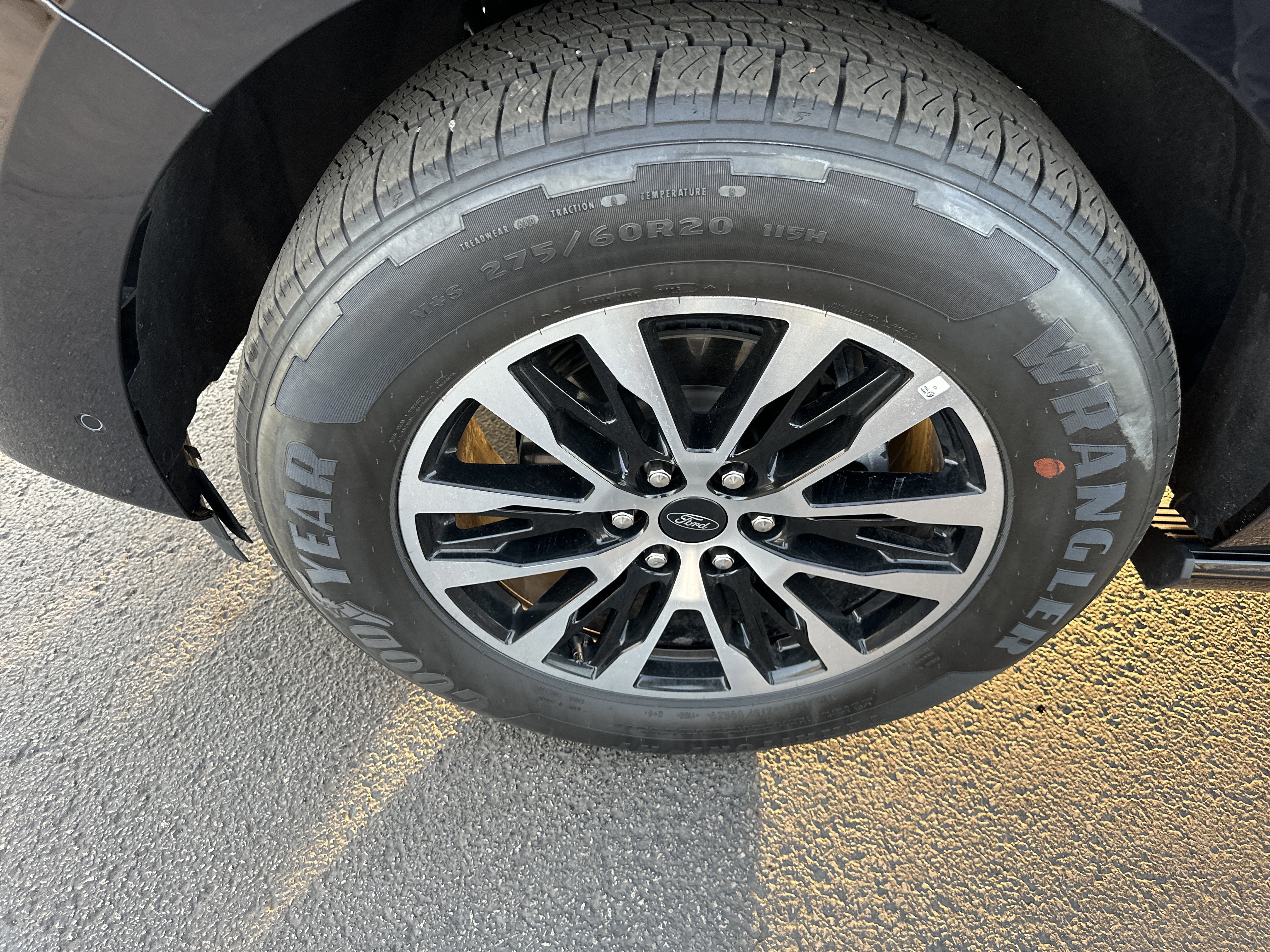 Certified 2025 Ford Expedition Platinum image 10