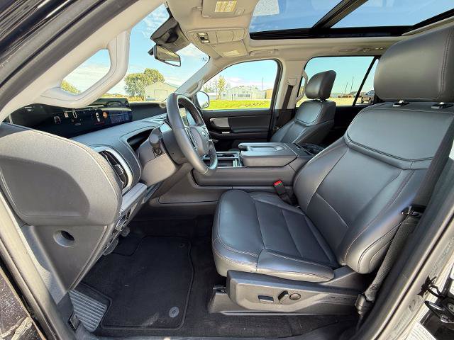 Certified 2025 Ford Expedition Active AWD/4WD image 13