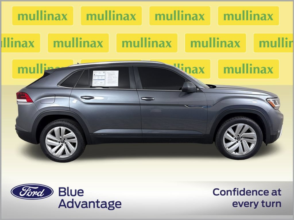Used 2023 Volkswagen Atlas Cross Sport SE FWD image 2