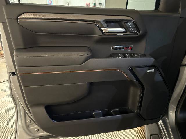 Used 2025 GMC Sierra 1500 AT4 w/ AT4 Premium Package AWD/4WD image 12