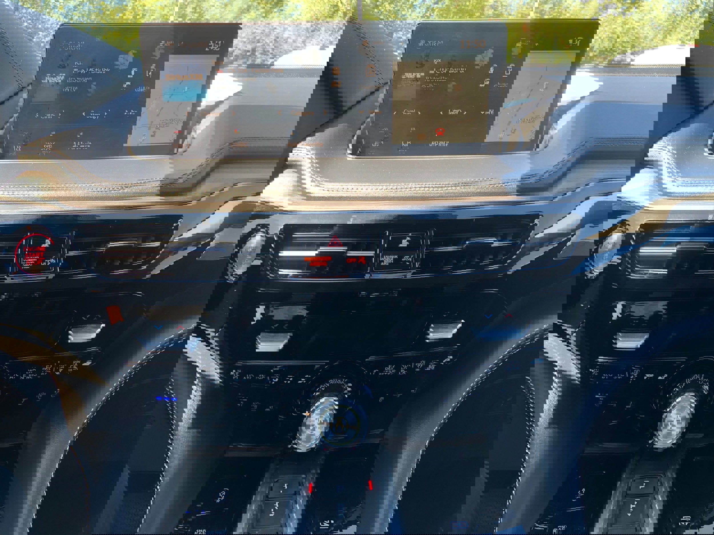 Used 2023 Acura MDX SH-AWD w/ Advance Package image 11