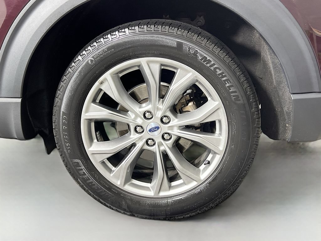 Certified 2023 Ford Explorer XLT w/ Equipment Group 202A AWD/4WD image 37