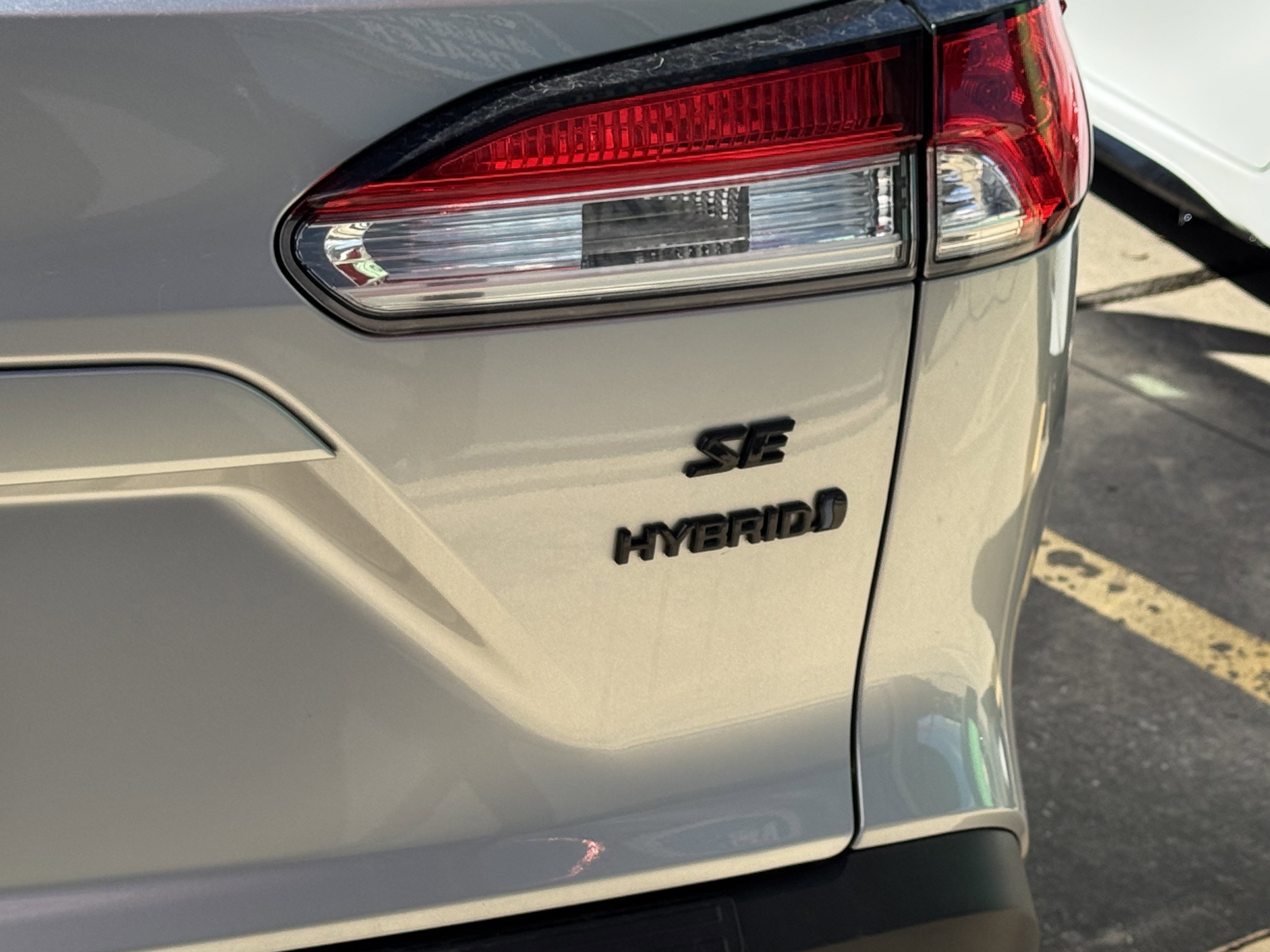 Used 2024 Toyota Corolla Cross SE image 7