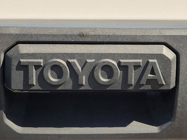 Used 2022 Toyota Tacoma SR RWD image 11