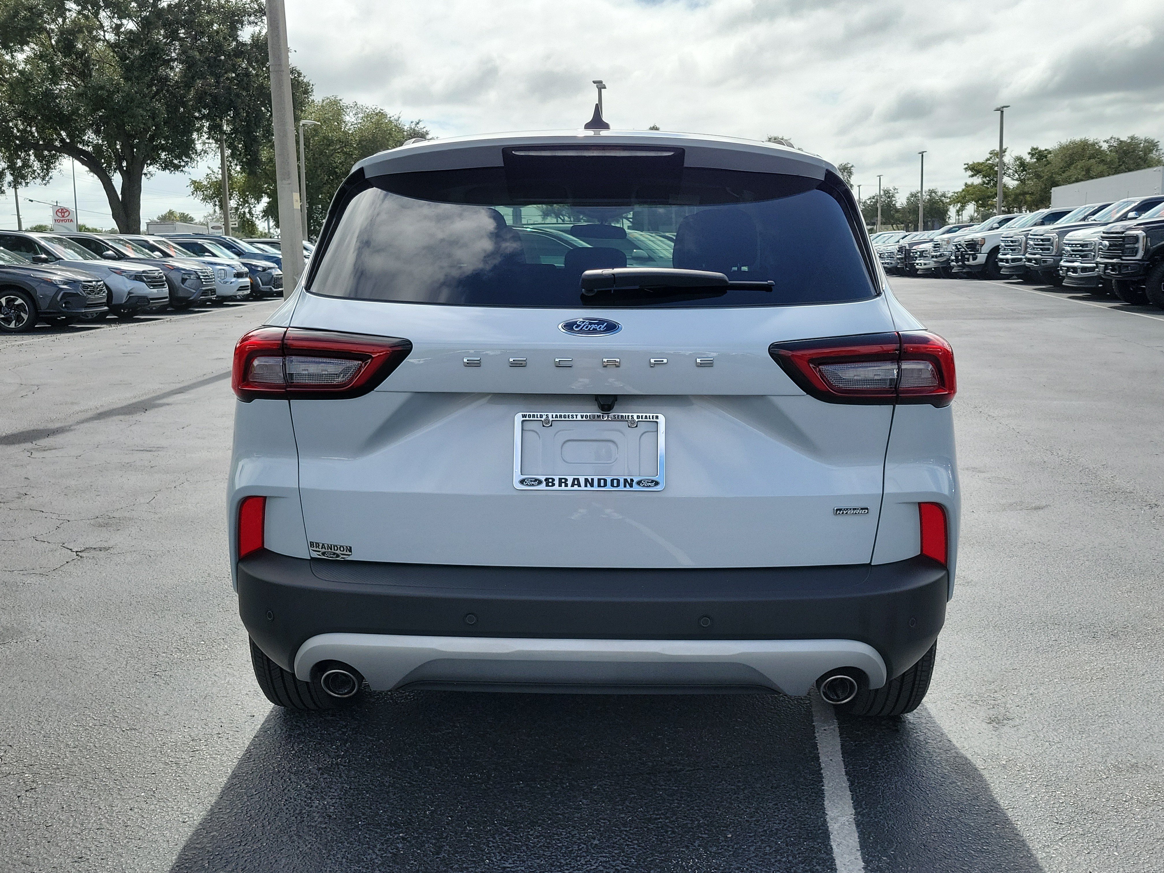 Certified 2026 Ford Escape SE FWD image 8