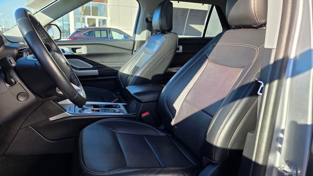 Certified 2023 Ford Explorer Limited w/ Limited Technology Package AWD/4WD image 10