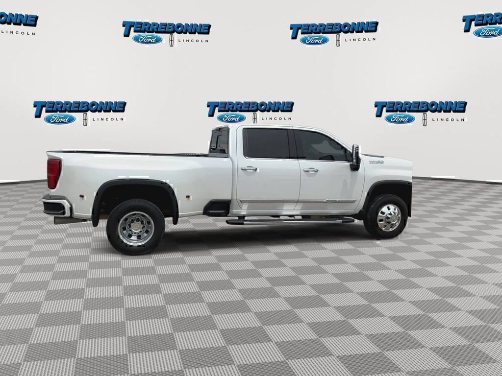 Used 2024 Chevrolet Silverado 3500 High Country w/ High Country Premium Package AWD/4WD image 9