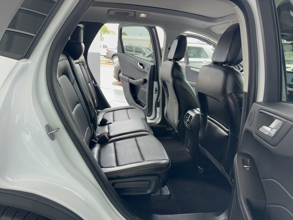 Certified 2022 Ford Escape SEL w/ Technology Package FWD image 14