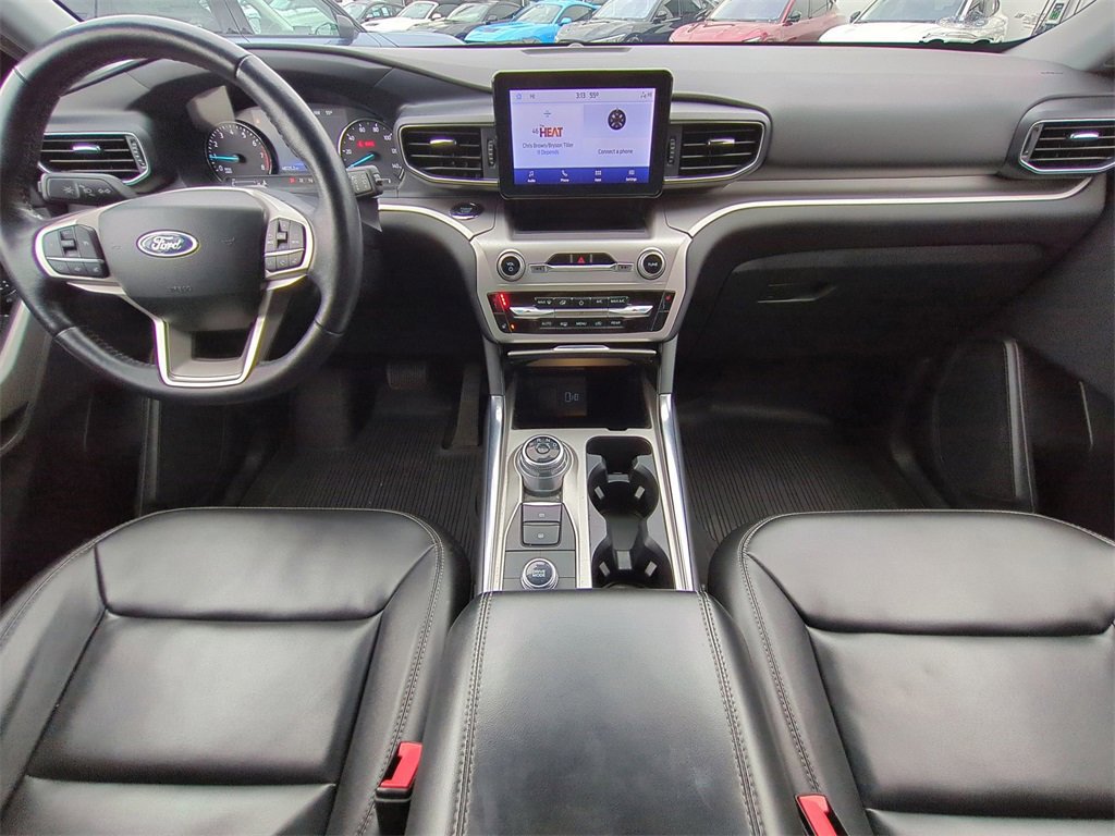 Certified 2022 Ford Explorer XLT w/ Equipment Group 202A image 15