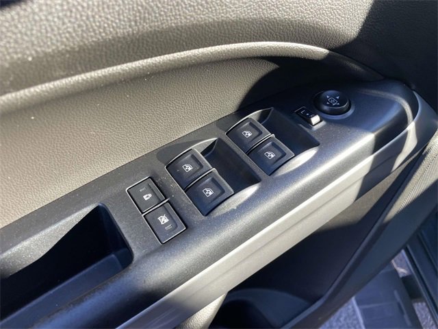 Used 2017 Chevrolet Colorado LT w/ LT Convenience Package image 15