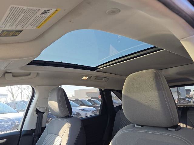 Certified 2021 Ford Escape SE w/ SE Sport Appearance Package image 24