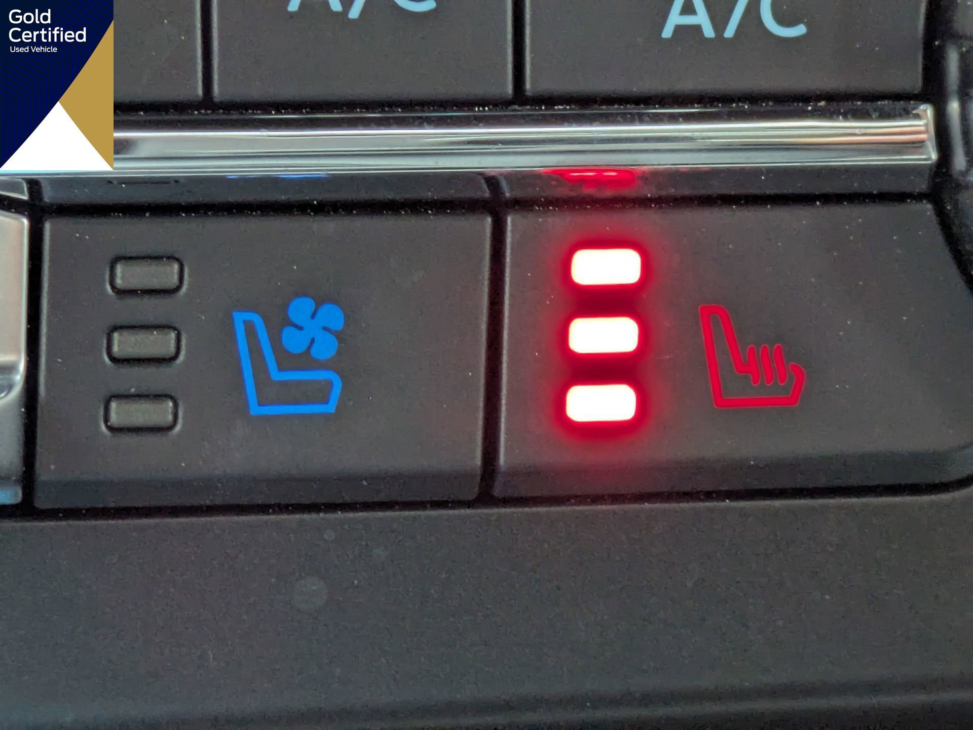 Certified 2022 Ford F250 Lariat w/ Black Appearance Package image 30