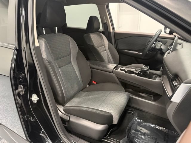 Used 2023 Nissan Rogue SV AWD/4WD image 34