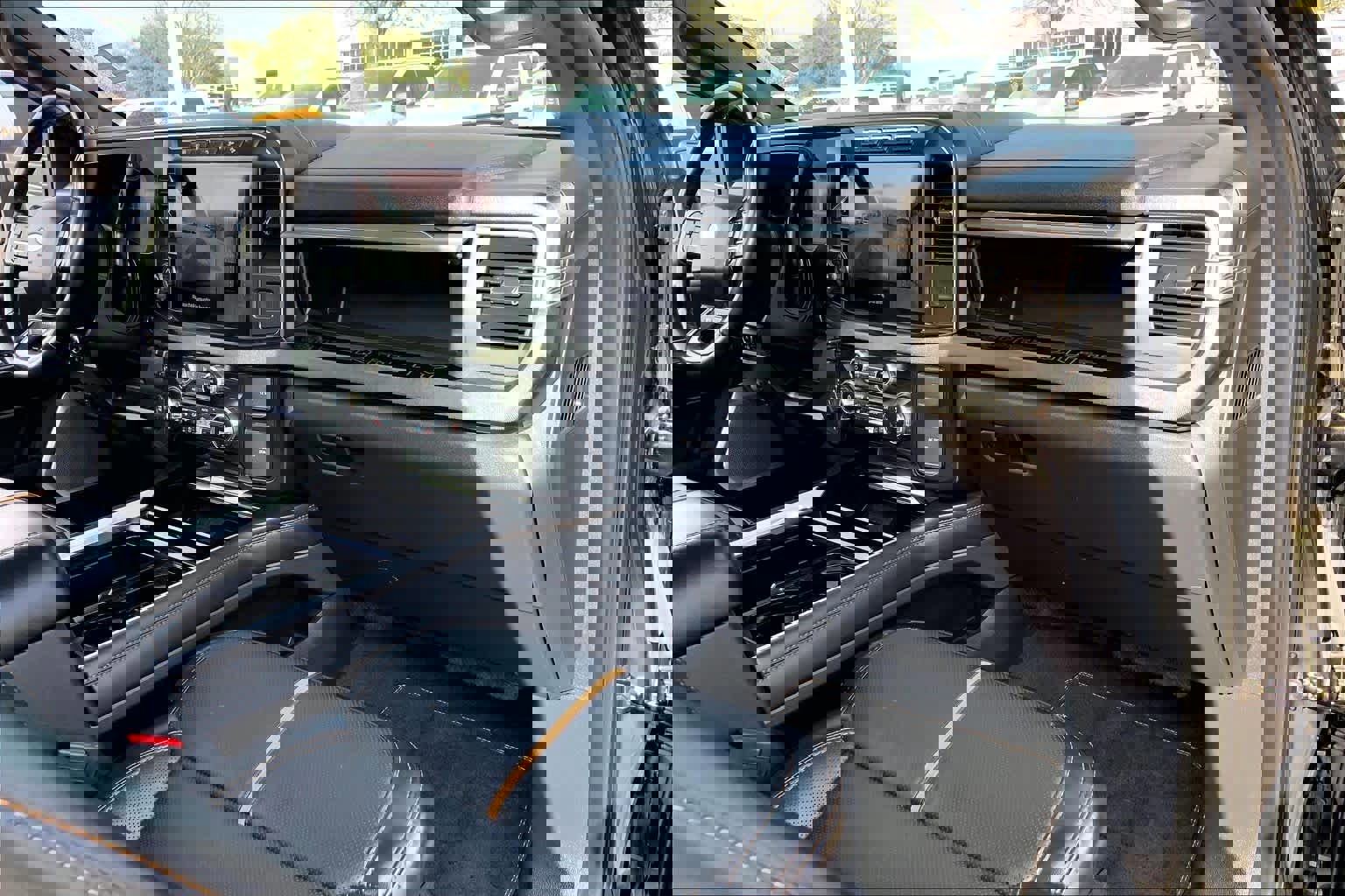 Certified 2024 Ford F350 Platinum w/ FX4 Off-Road Package image 16