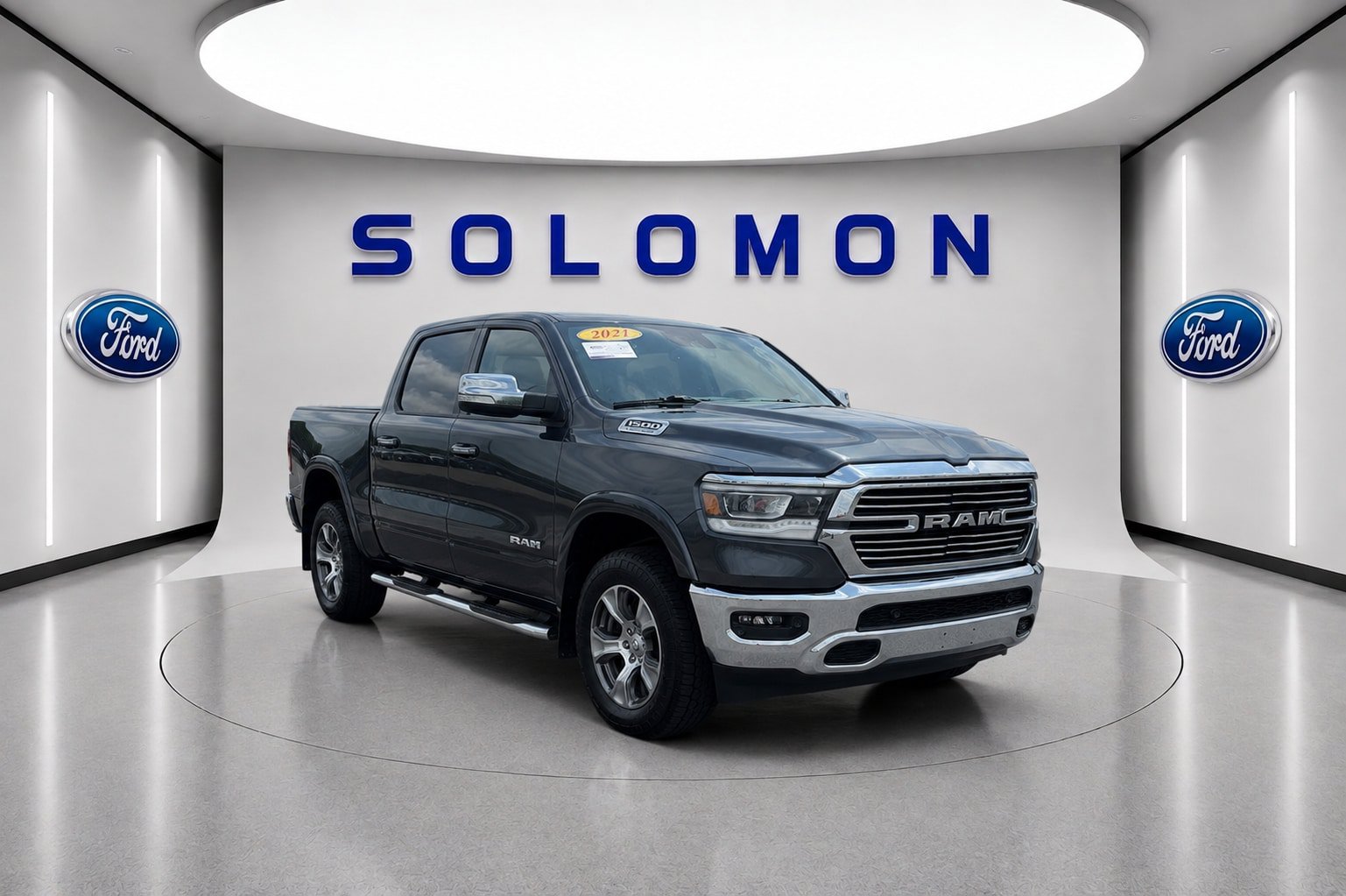 Used 2021 RAM 1500 Laramie AWD/4WD image 2
