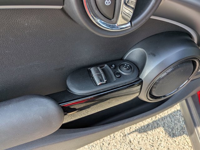 Used 2023 MINI Cooper SE image 14