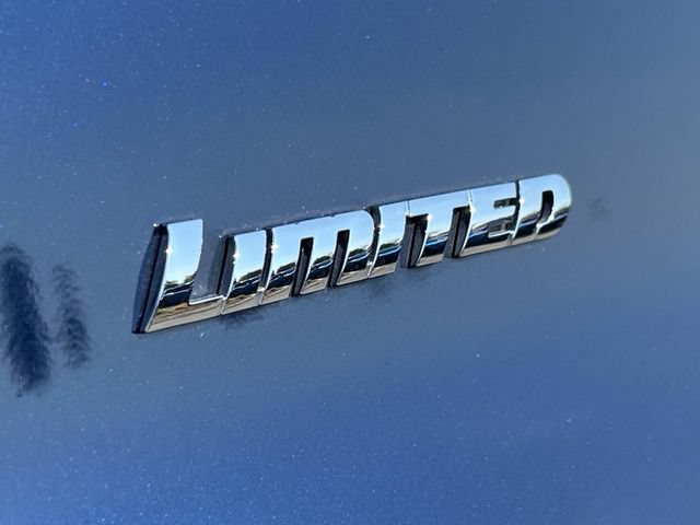 Used 2024 Toyota 4Runner Limited AWD/4WD image 11