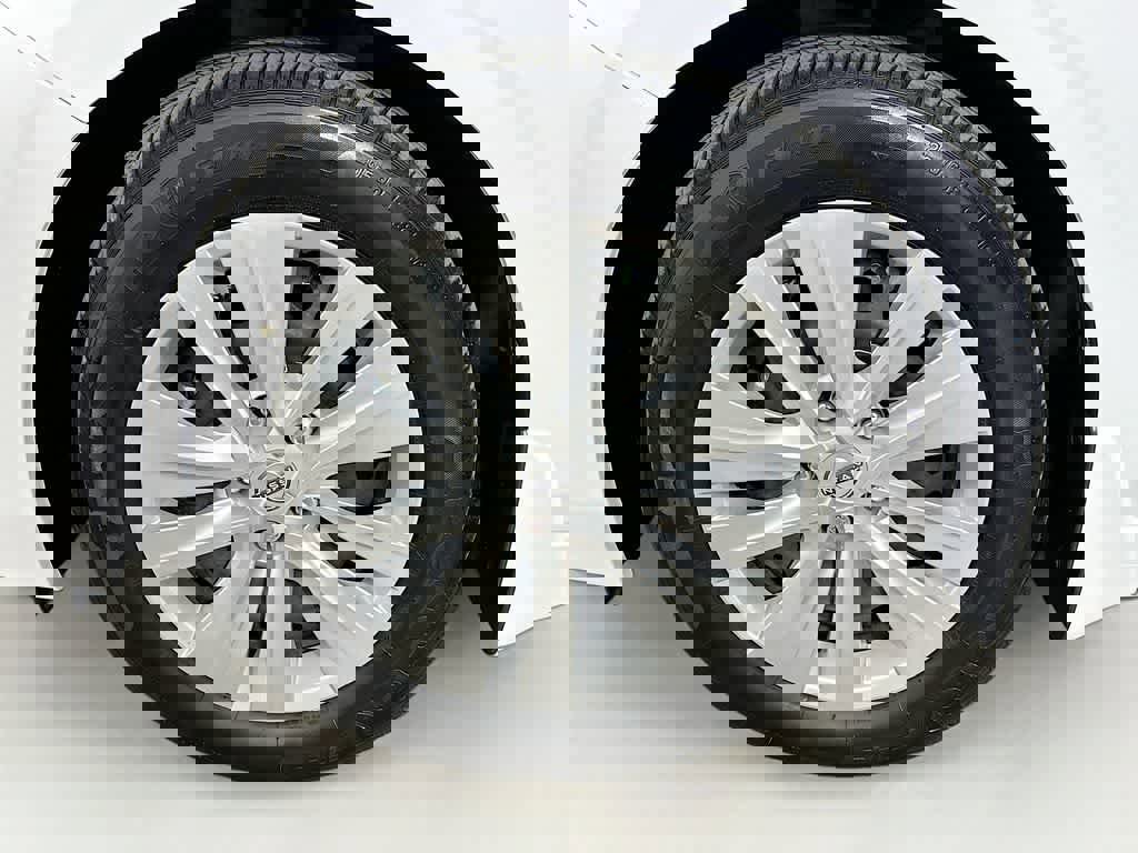 Used 2024 Nissan Sentra S image 11