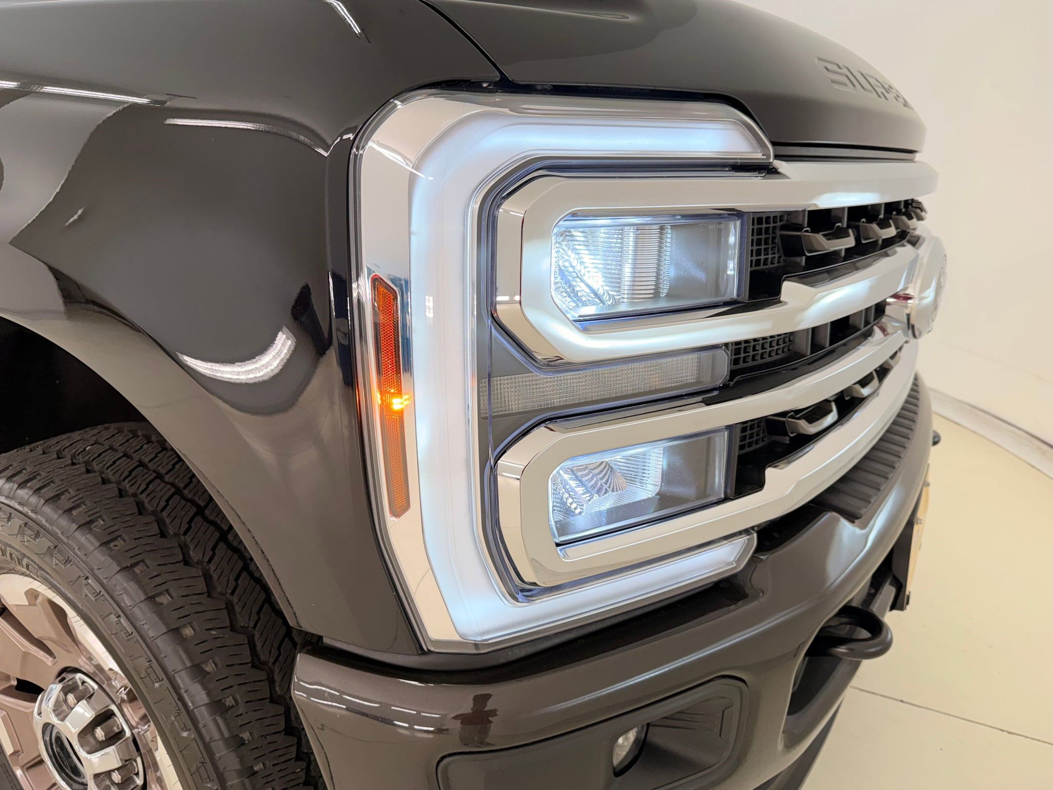 Certified 2025 Ford F350 King Ranch image 11