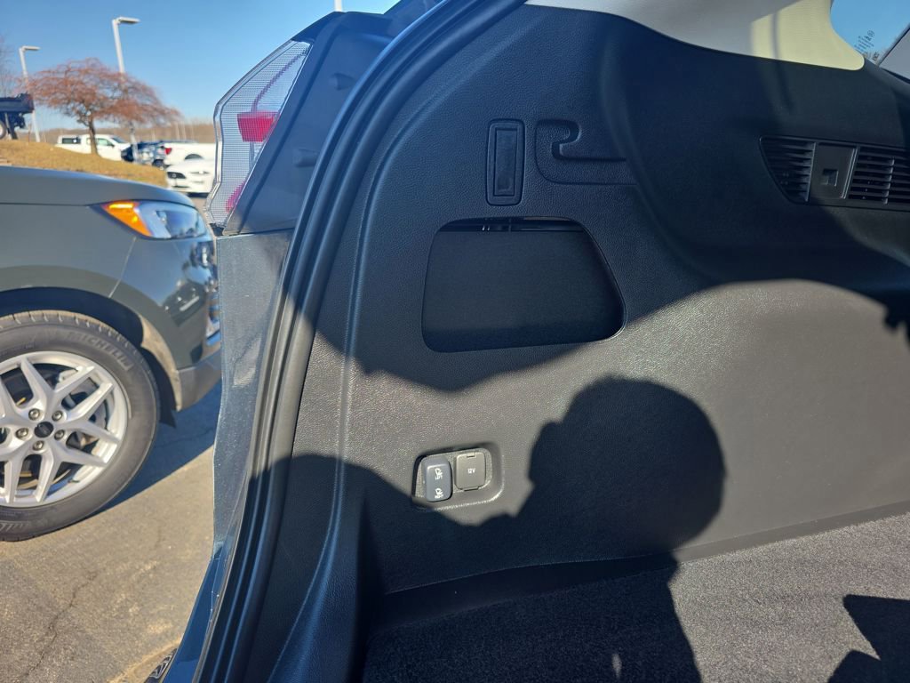 Certified 2024 Ford Edge Titanium image 13