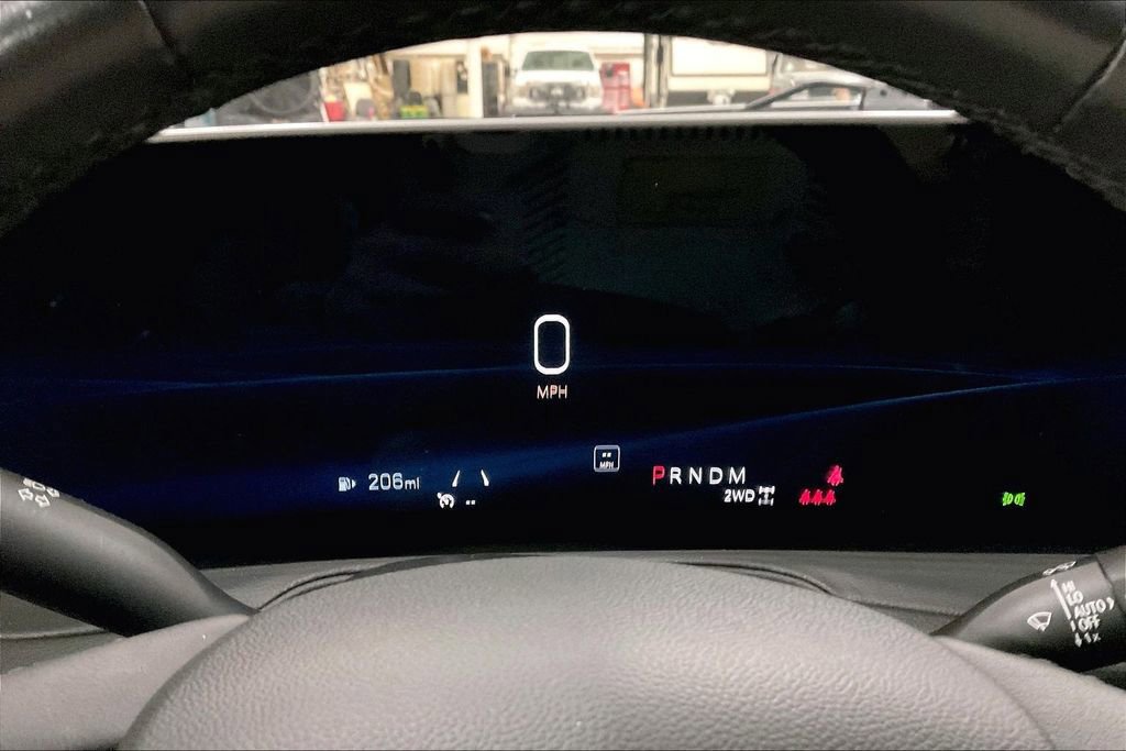 Used 2024 Cadillac XT4 Premium Luxury image 19