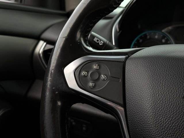 Used 2020 Chevrolet Traverse LT image 23