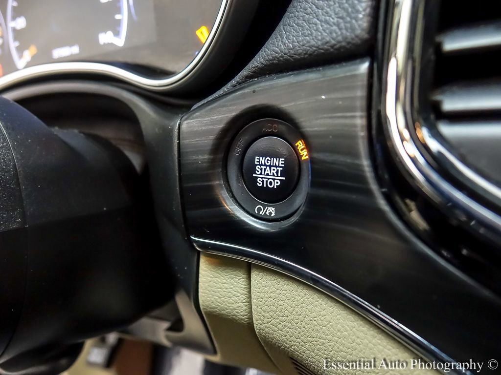 Used 2020 Jeep Grand Cherokee Limited w/ Premium Lighting Group image 16