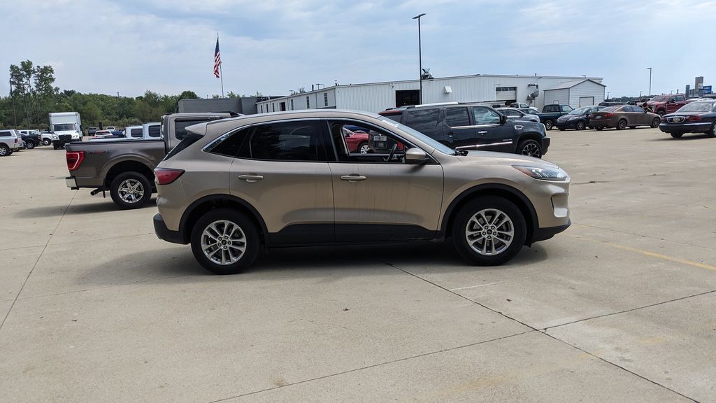 Certified 2020 Ford Escape SE AWD/4WD image 2
