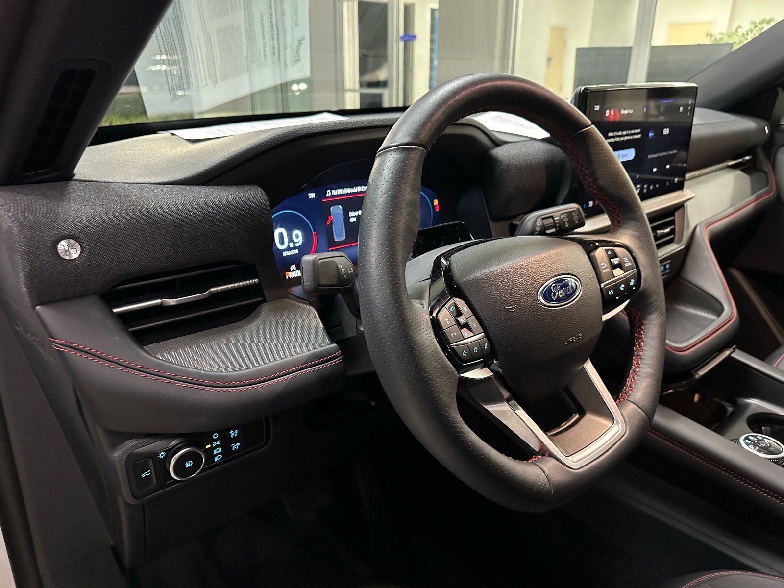 Certified 2025 Ford Explorer ST-Line image 19