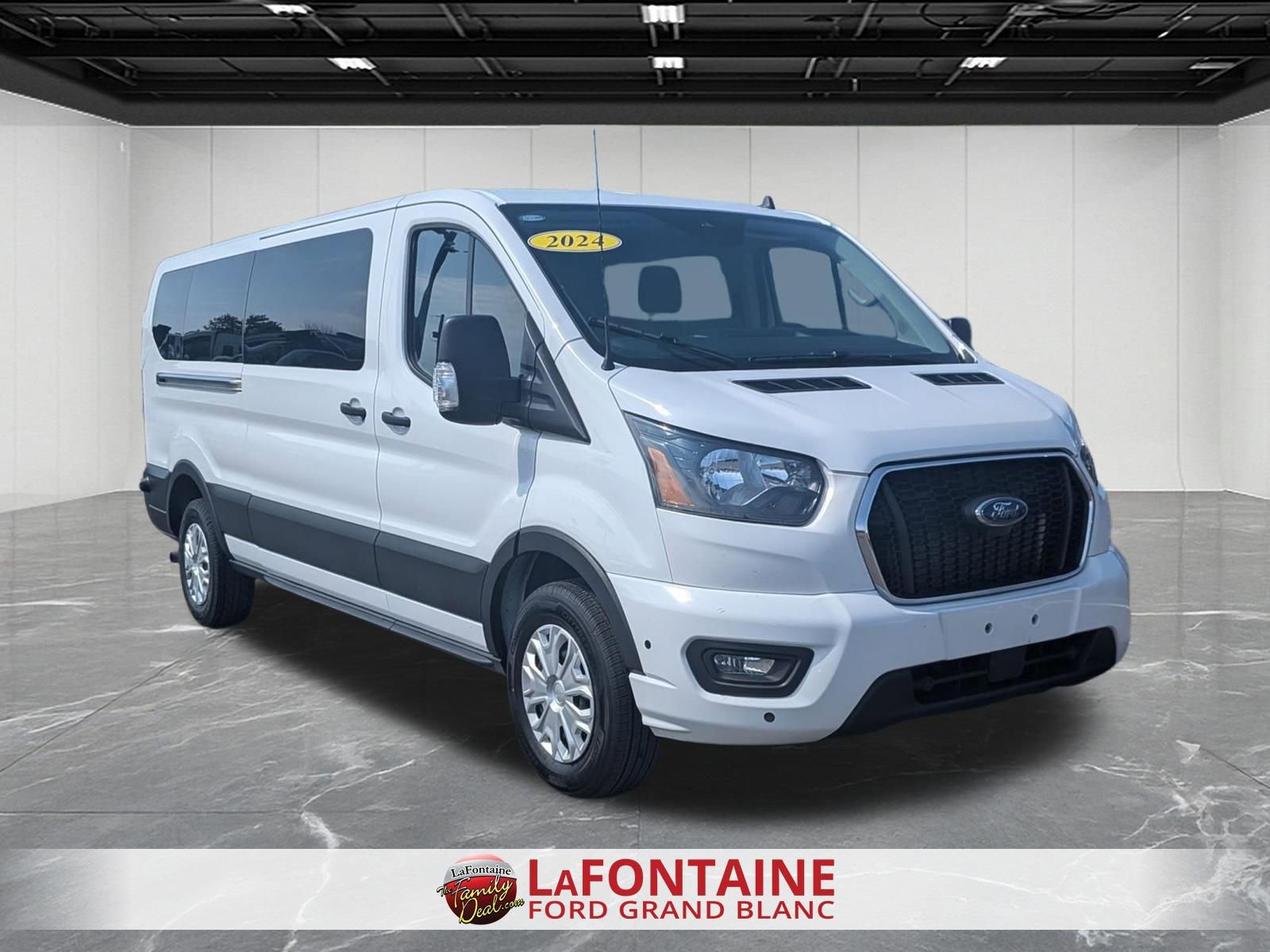 Certified 2024 Ford Transit 350 XLT RWD image 9