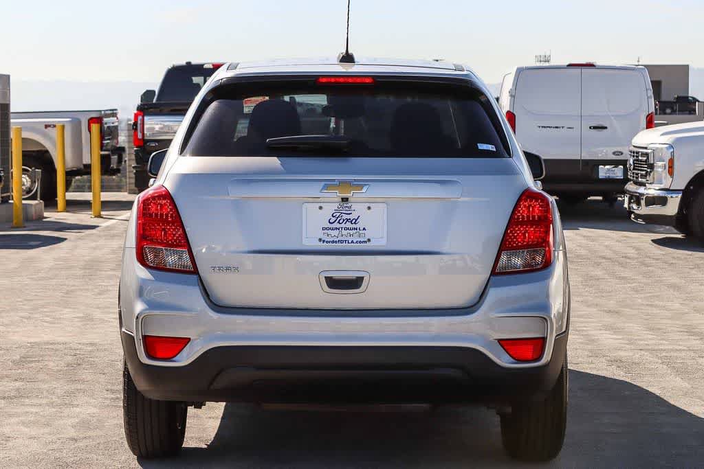 Used 2022 Chevrolet Trax LS w/ Tint and Cruise Package FWD image 5