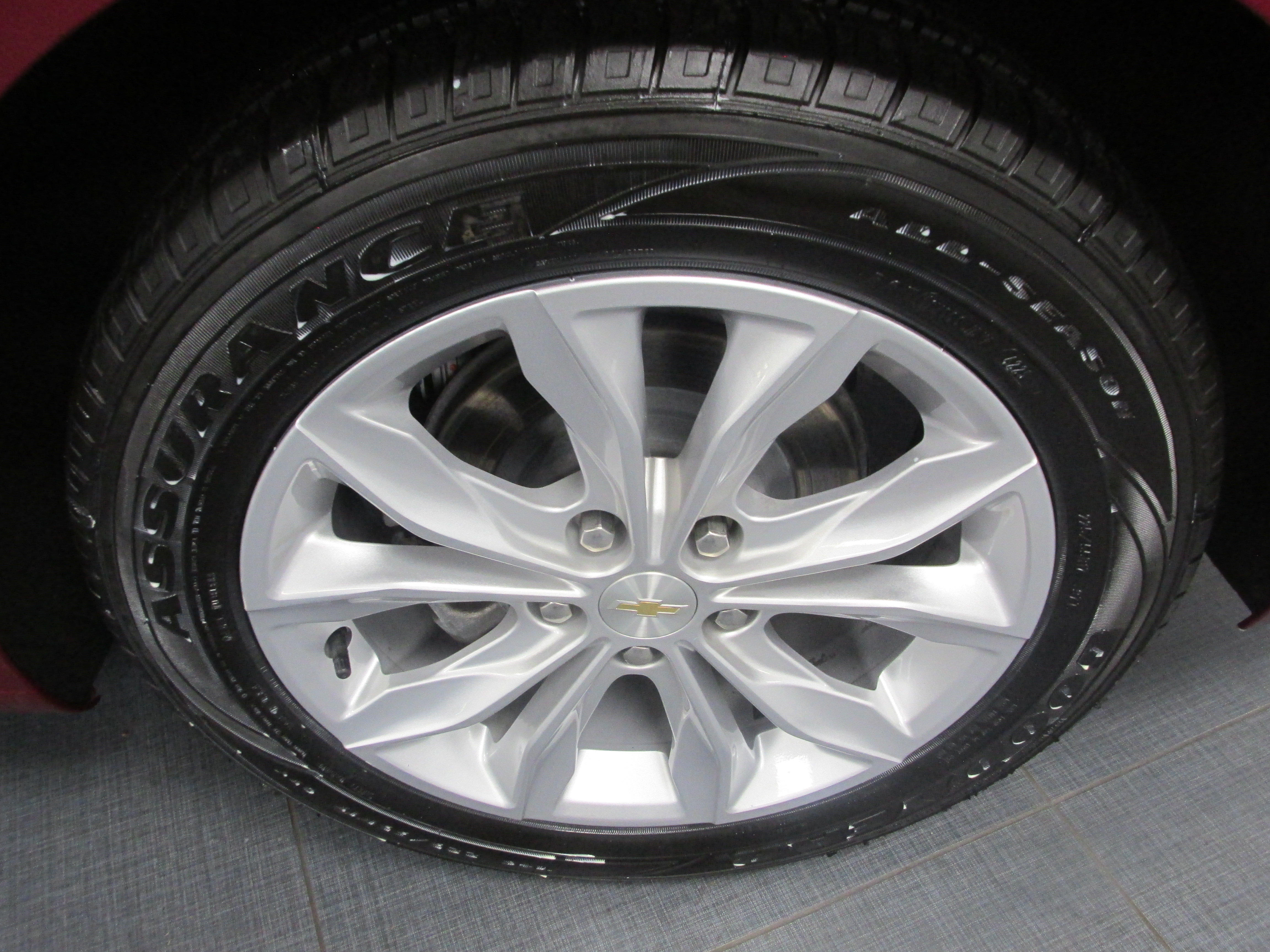 Used 2025 Chevrolet Malibu LT FWD image 13