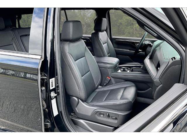 Used 2025 Chevrolet Tahoe LT image 27